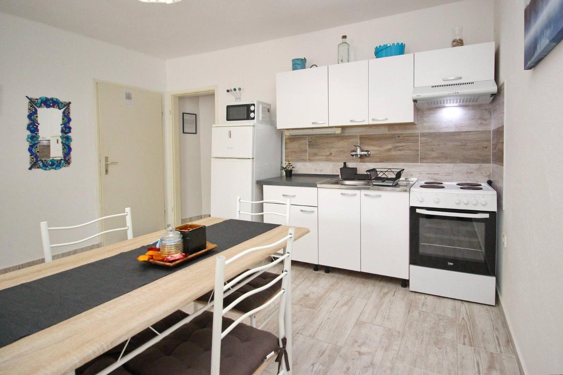 Apartments Rozanda Башка Екстер'єр фото
